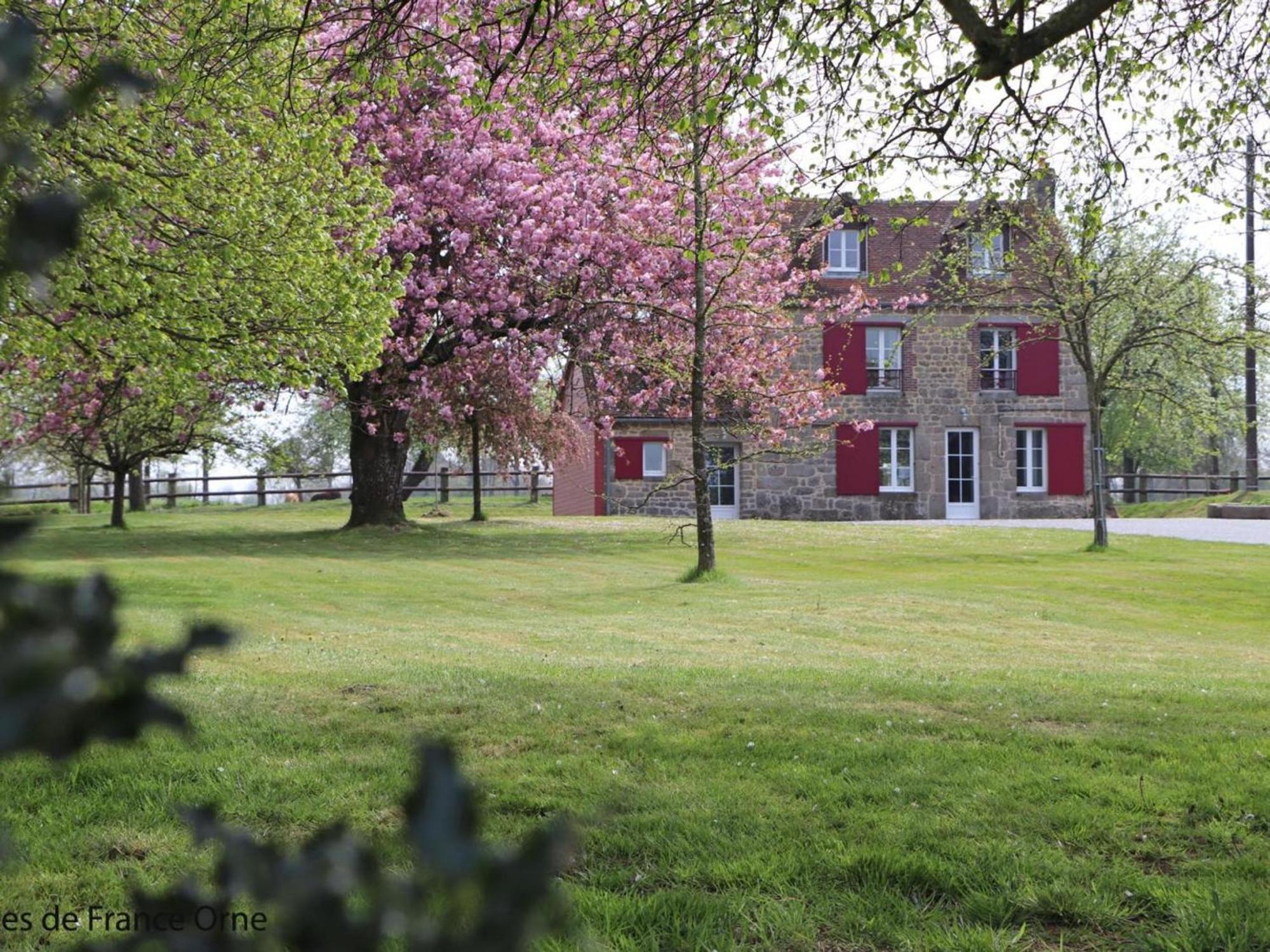 Maison Normande Renovee Avec Grand Jardin, Ideale Pour Famille, Proche Lac Et Randonnees - Fr-1-497-143 Menil-Gondouin Extérieur photo